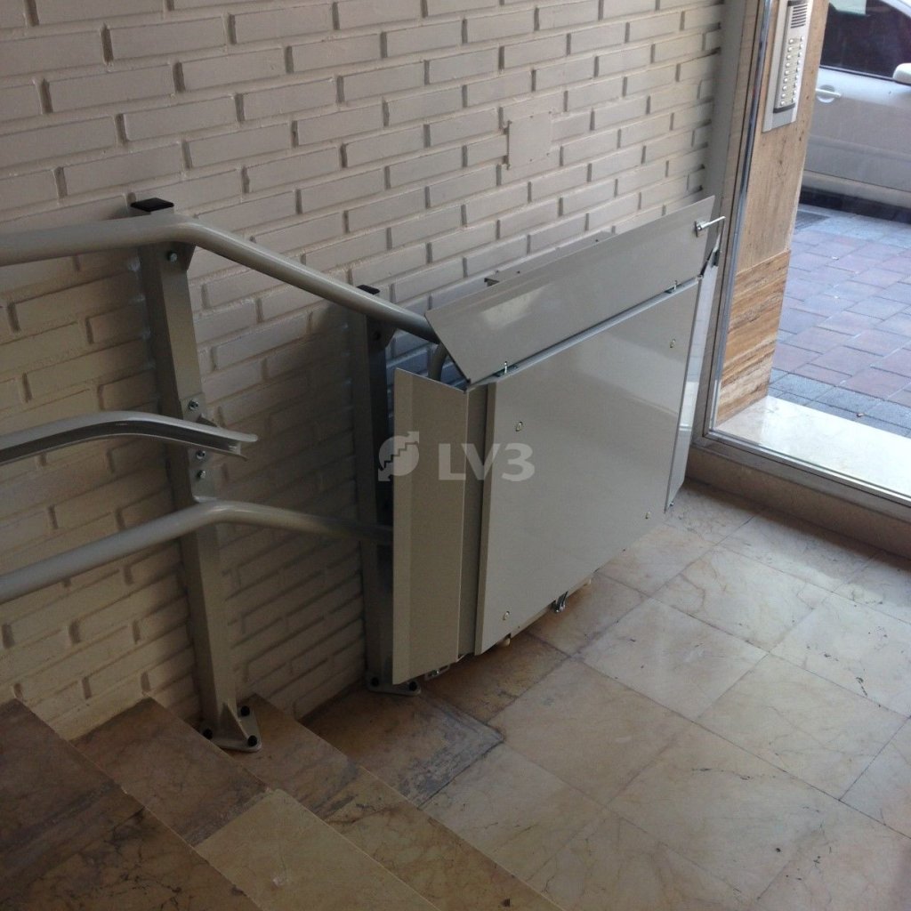 Plataforma salvaescaleras en comunidades de propietarios