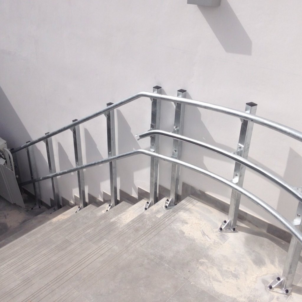 Plataforma salva escaleras Omega