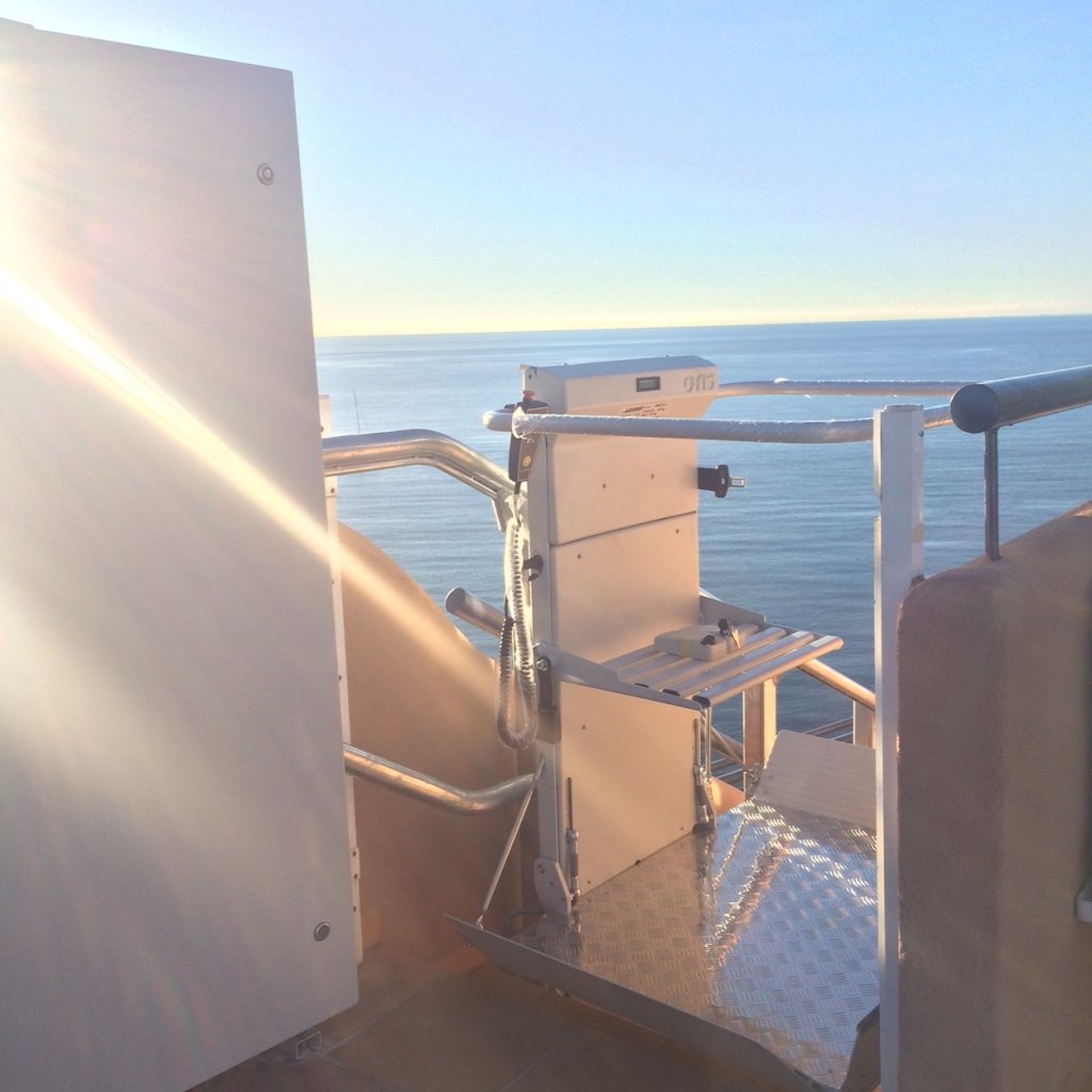 Plataforma salva escaleras Omega