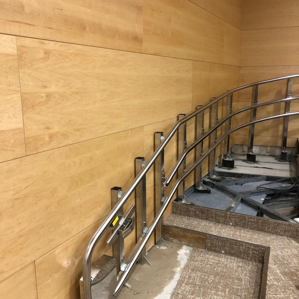 Plataforma salva escaleras Omega