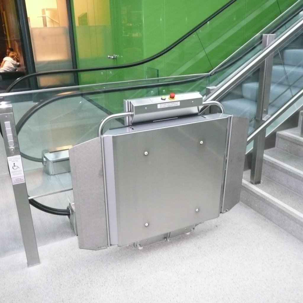 Plataforma Salva Escaleras Vertical Omega