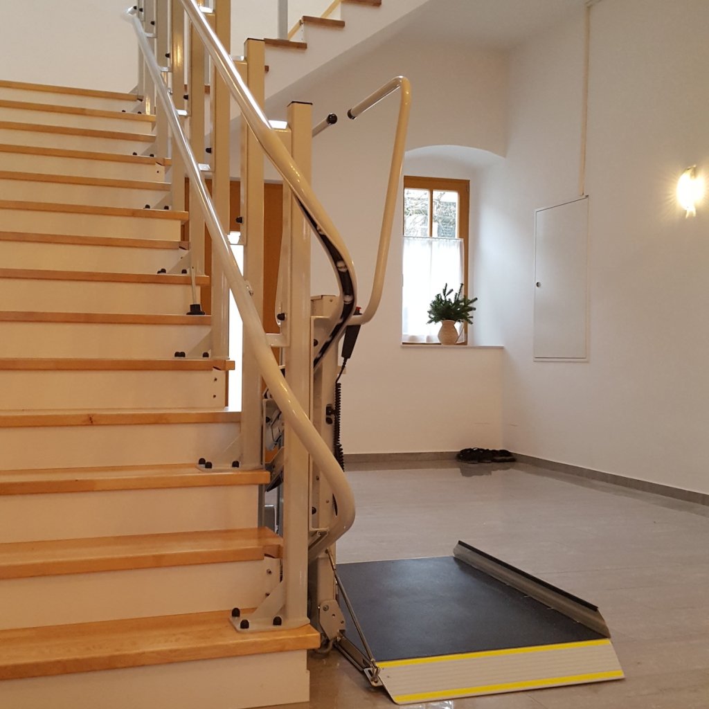 Plataforma salva escaleras Omega