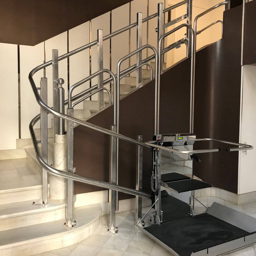 Plataforma salva escaleras Stratos