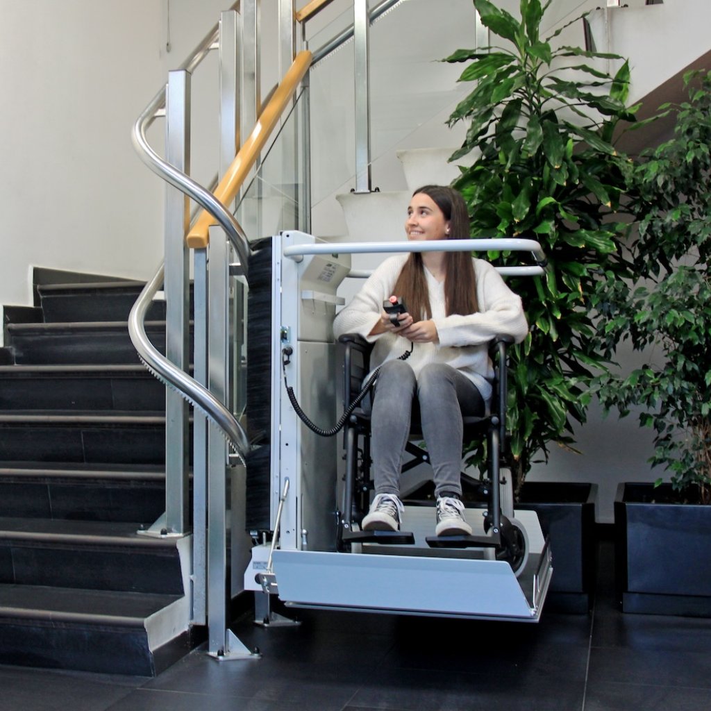 Plataforma salva escaleras Stratos