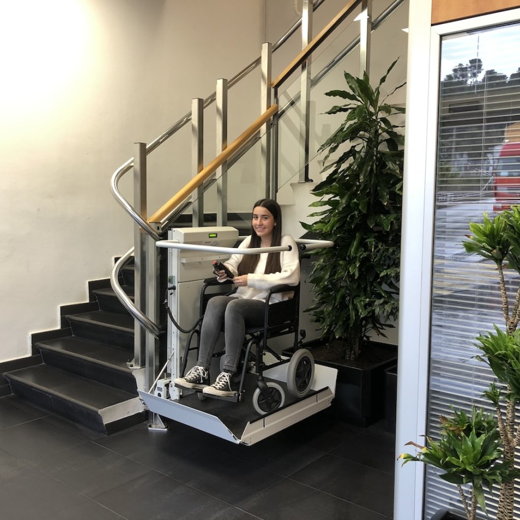 Plataforma salva escaleras Stratos