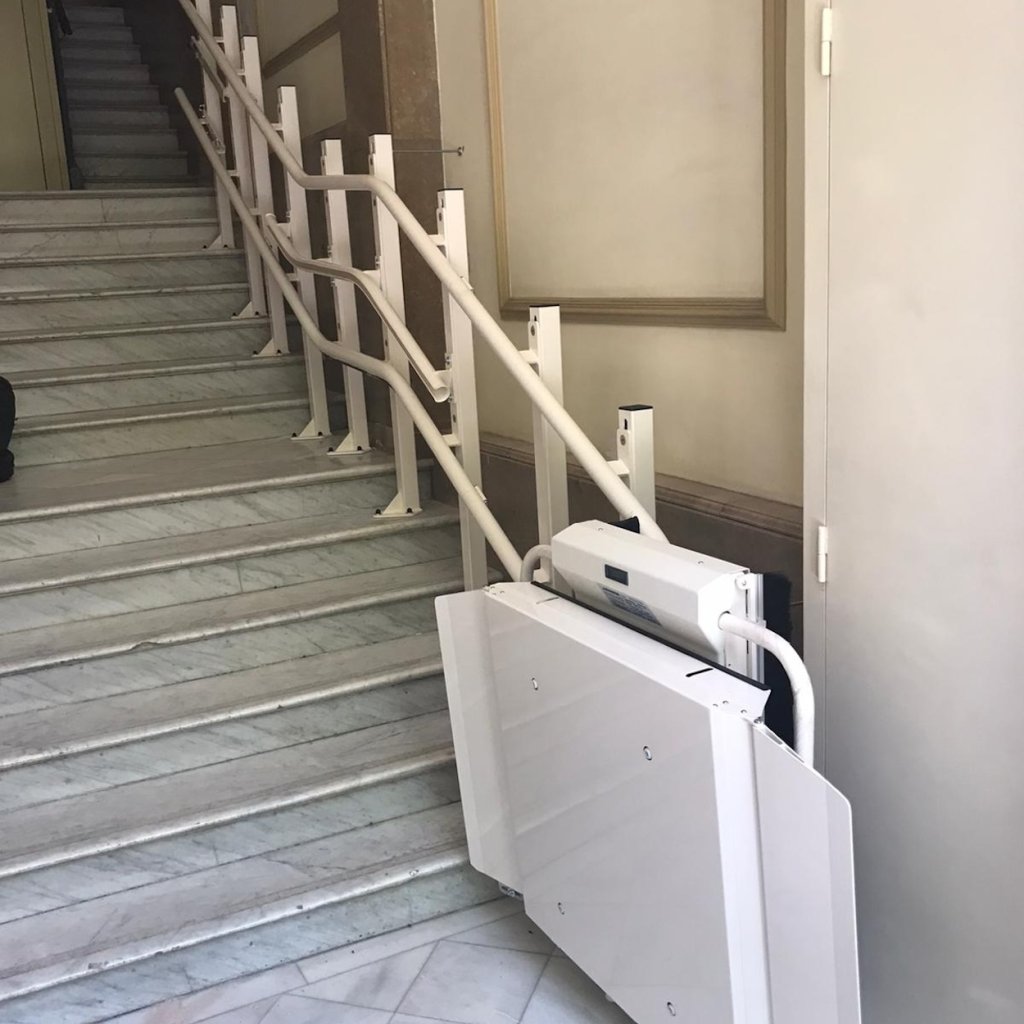 Plataforma salva escaleras Stratos