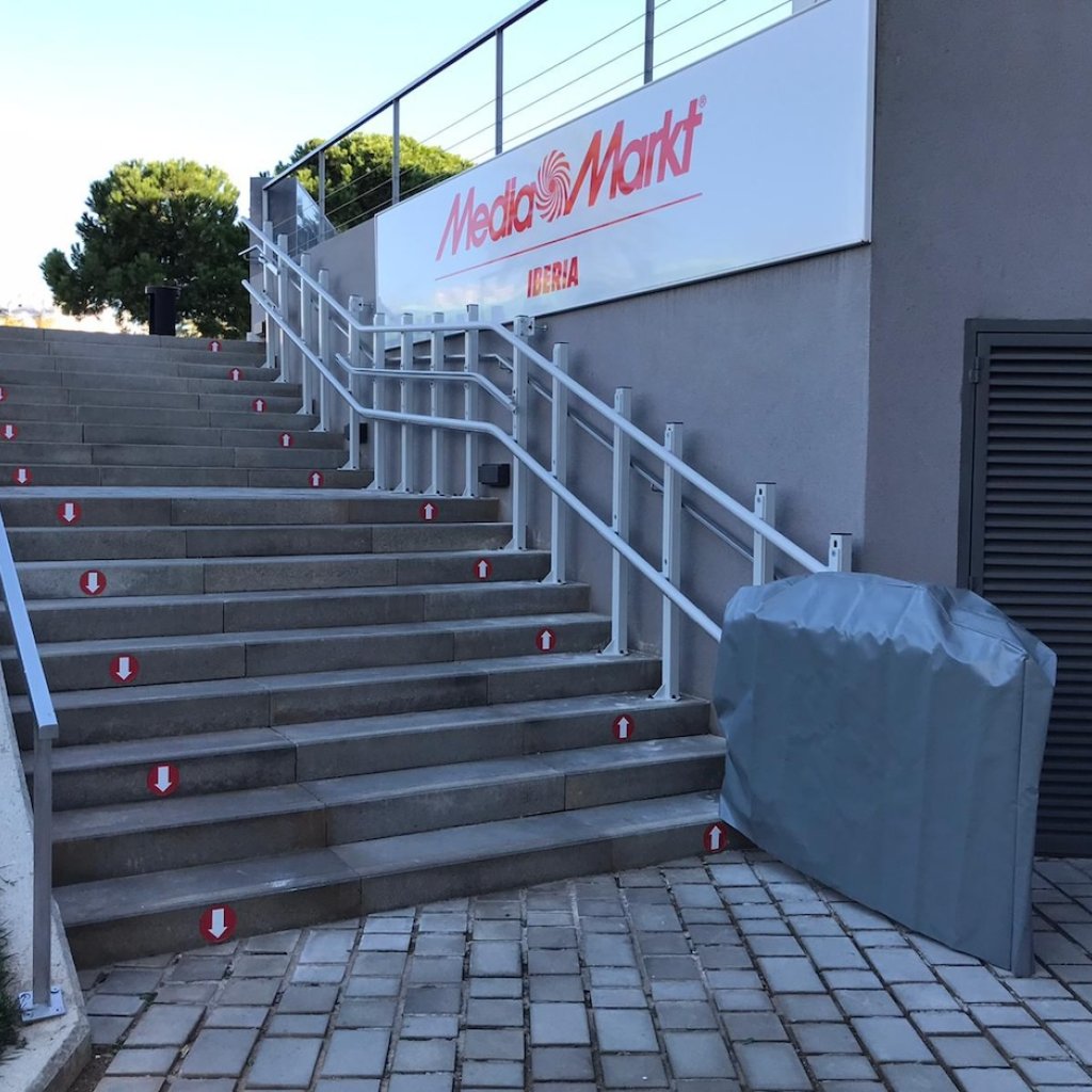 Plataforma salva escaleras Stratos