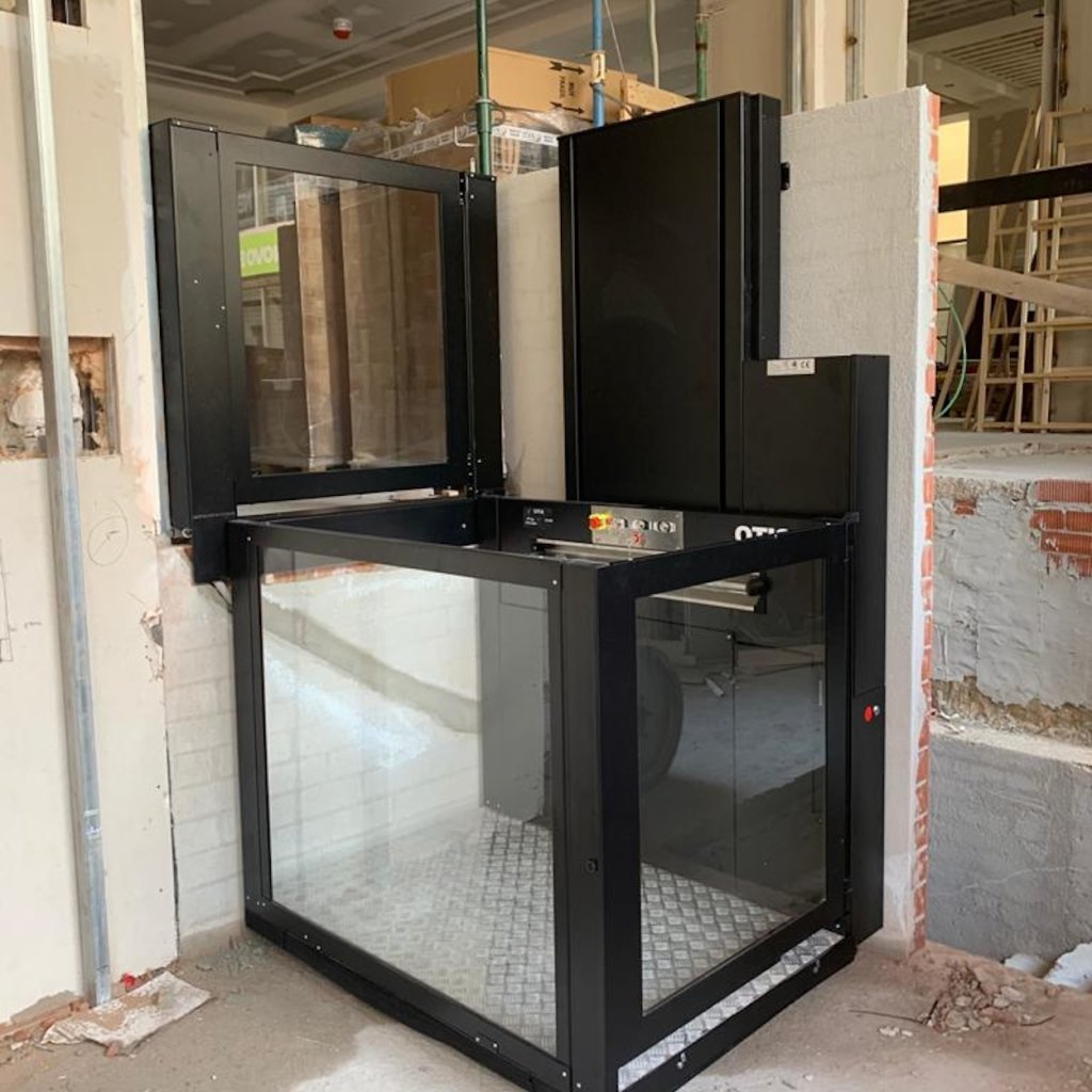 Plataforma vertical ZL150F