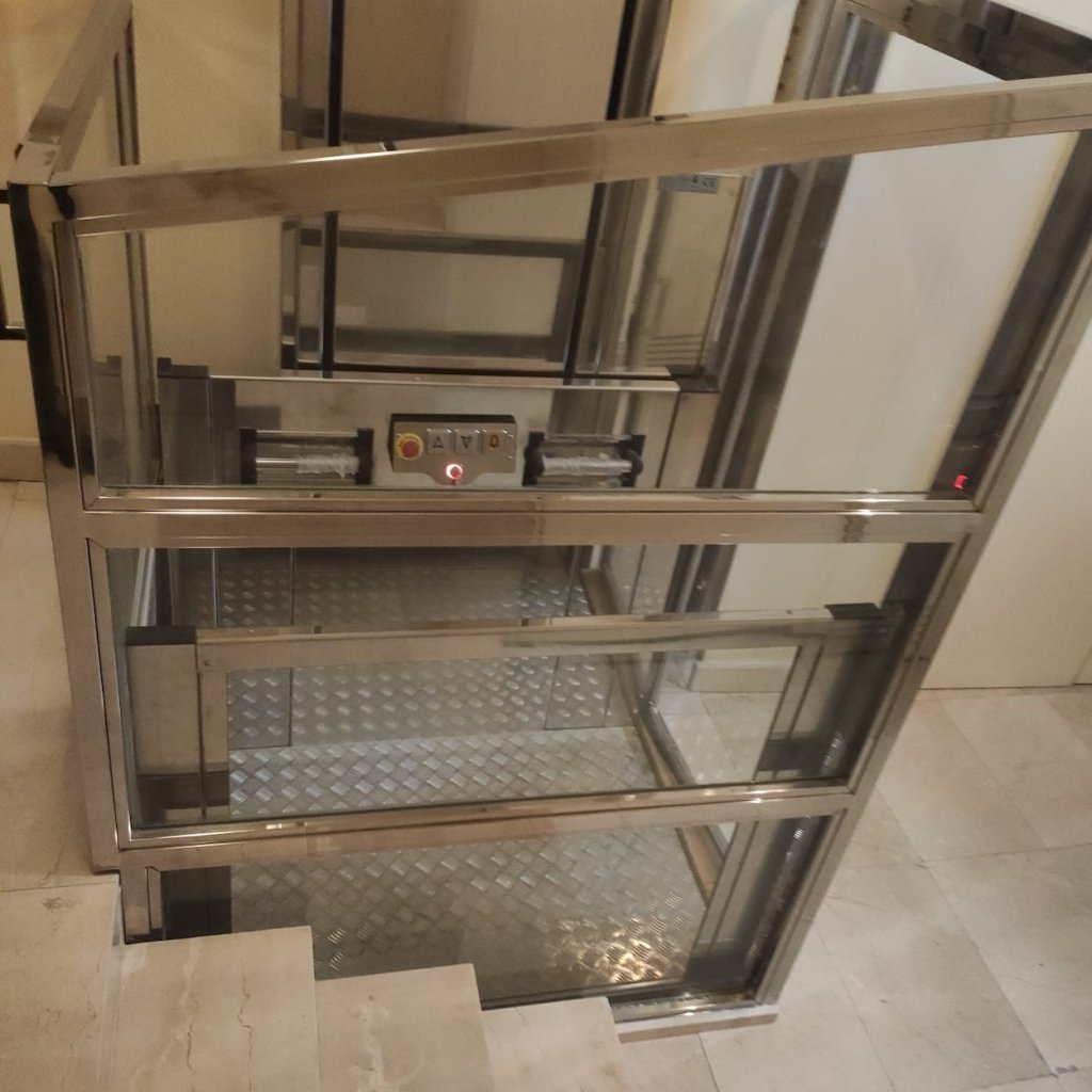 Plataforma vertical ZL150F