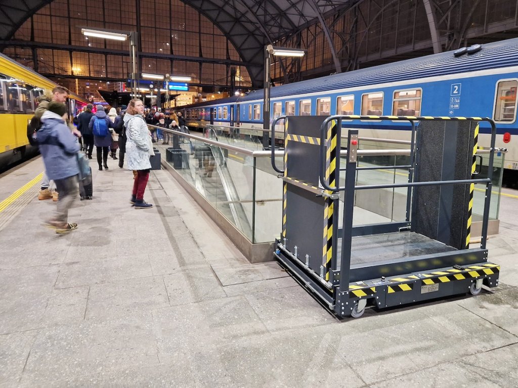 Liftboy 4 - plataforma vertical móvil