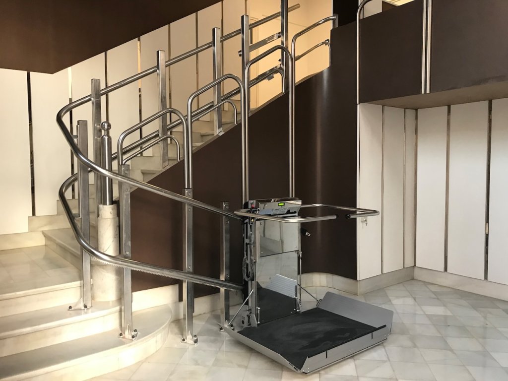Plataforma salvaescaleras Stratos